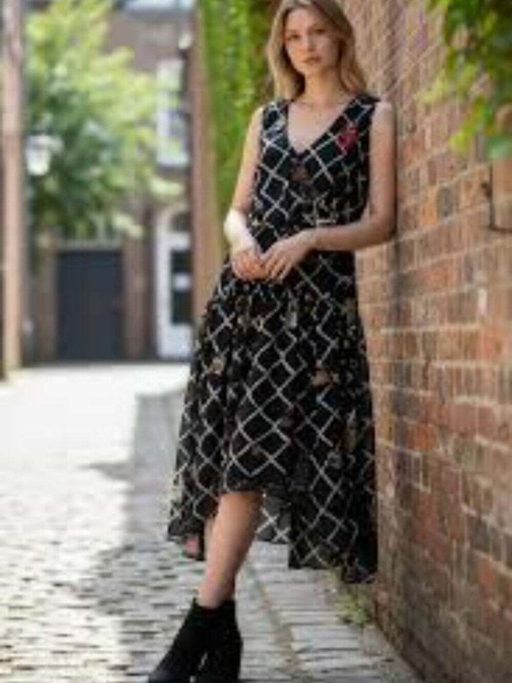 RACHEL Rachel Roy Chiffon Dress Black V Neck Asymmetrical Hem Boho Size 10